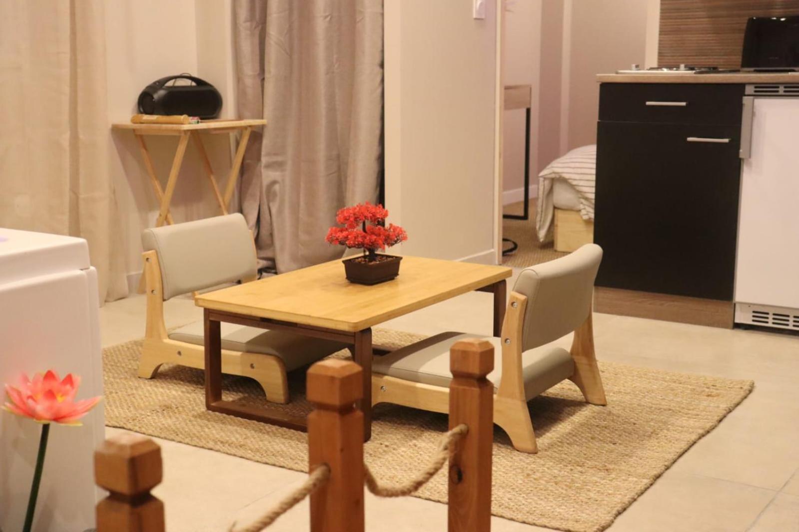 Loveroom Japon Avec Balneotherapie Toulon Bagian luar foto