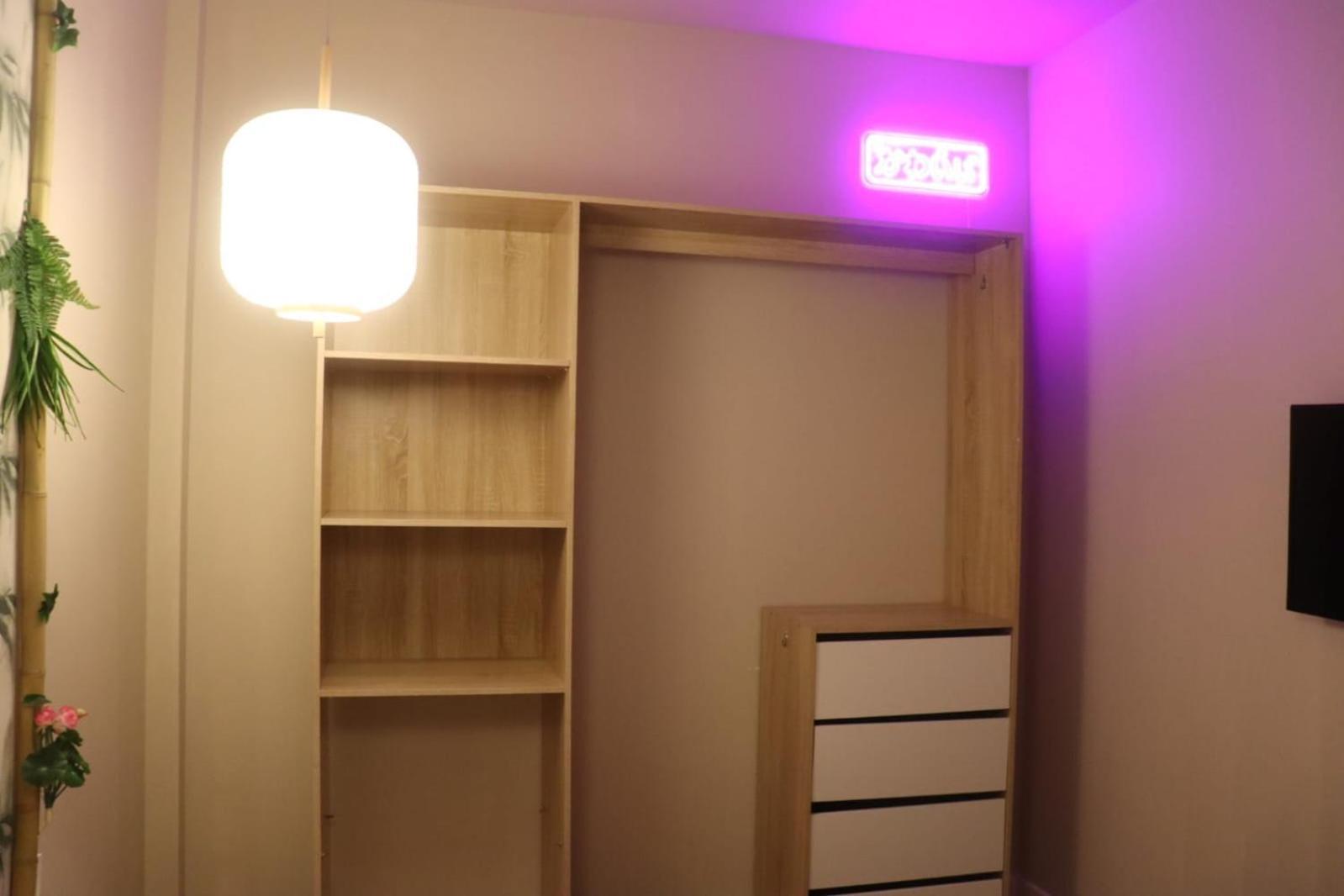 Loveroom Japon Avec Balneotherapie Toulon Bagian luar foto