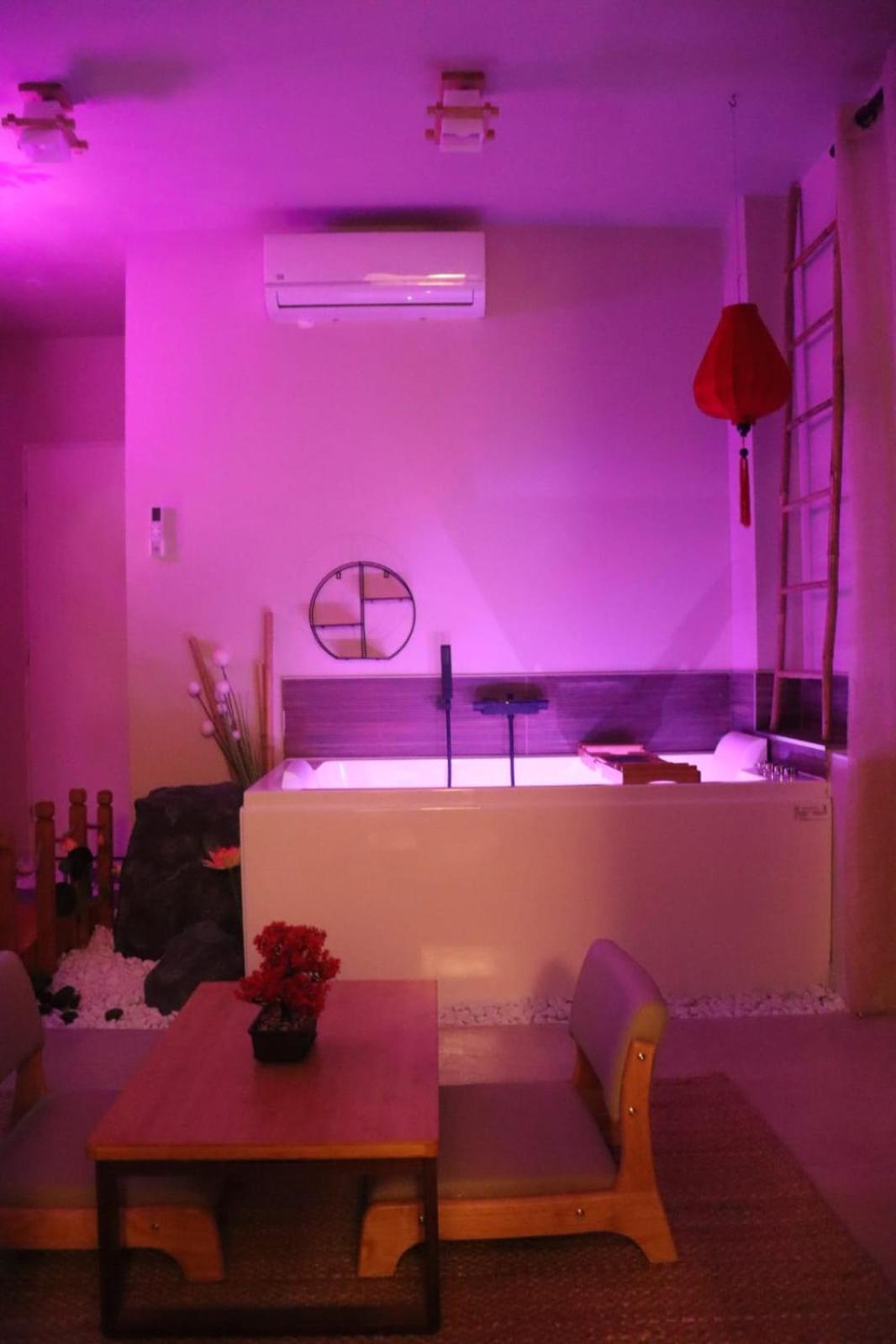 Loveroom Japon Avec Balneotherapie Toulon Bagian luar foto